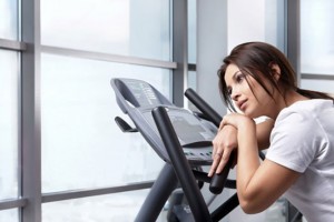 the-tired-girl-on-treadmill-667x444